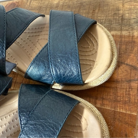 CROCS Blue A-Leigh Strappy Wedge Sandals, Women’s 8 - Picture 3 of 8